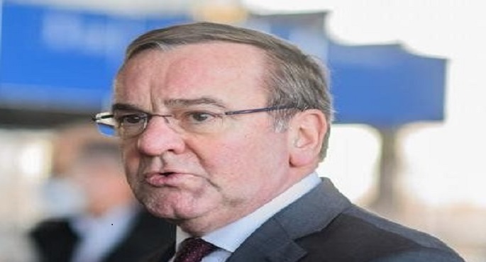 وزير الدفاع الألماني يزور كييف ويطلق تصريحات معادية ضد الرئيس الروسي