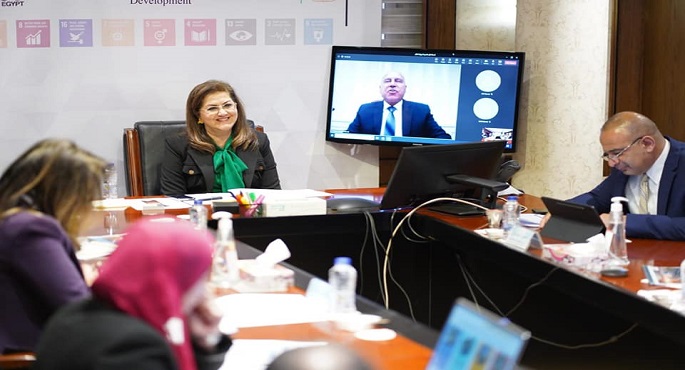بالصور .. وزيرا التخطيط والنقل يناقشان الخطة الاستثمارية لوزارة النقل للعام المالي 2023/2024