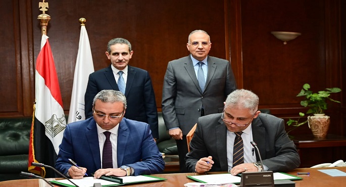بالصور .. وزير الري ومحافظ الغربية يشهدان توقيع بروتوكول تعاون مشترك لتعظيم الاستفادة من أملاك الري