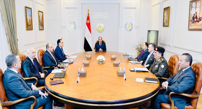 الرئيس السيسي يوجه بتعزيز التكامل بين قطاعي السياحة والطيران