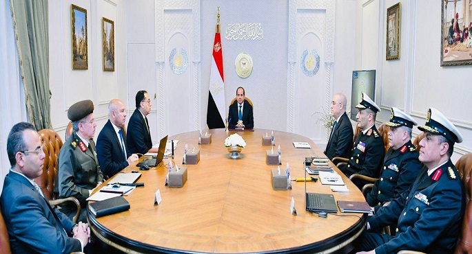 بالصور.. الرئيس السيسي يطلع على مشروعات تطوير عدد من الموانئ البحرية والجافة والبرية