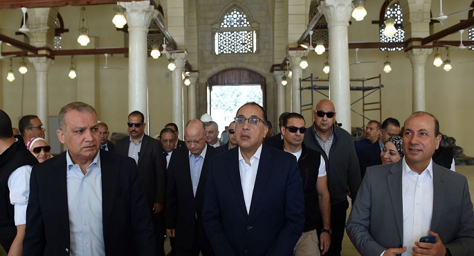 بالصور .. رئيس الوزراء يتفقد أعمال تنفيذ مشروع تطوير “حدائق الفسطاط”