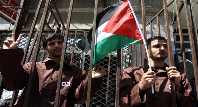 الأسرى الفلسطينيون يقررون الإضراب المفتوح عن الطعام