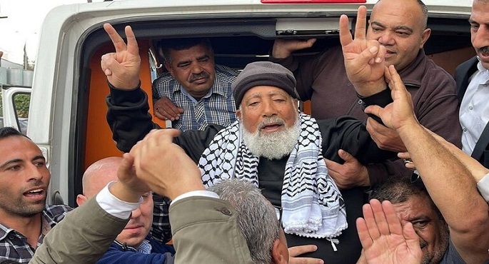 بعد 17 عاما من الاعتقال.. إسرائيل تفرج عن أكبر أسير فلسطيني سنا