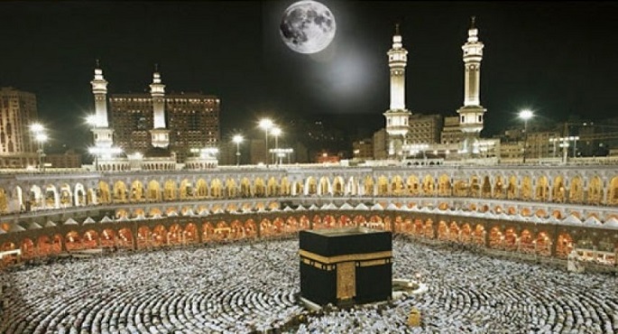 السبت.. التعامد الوحيد للقمر على الكعبة المشرفة في عام 2023