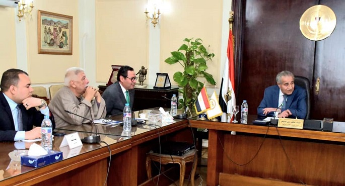 بالصور.. التموين تقر حافز إضافي لكل طن بنجر يتم توريده لهيئة السلع