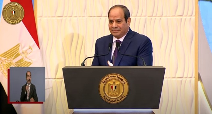 بالفيديو .. الرئيس السيسي: المرأة المصرية تحملت الظروف الصعبة ولعبت دورا كبيرا في حماية مصر