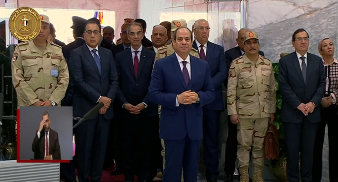 بالفيديو .. الرئيس السيسي يتفقد مجمع مصانع الأسمدة الأزوتية بالعين السخنة
