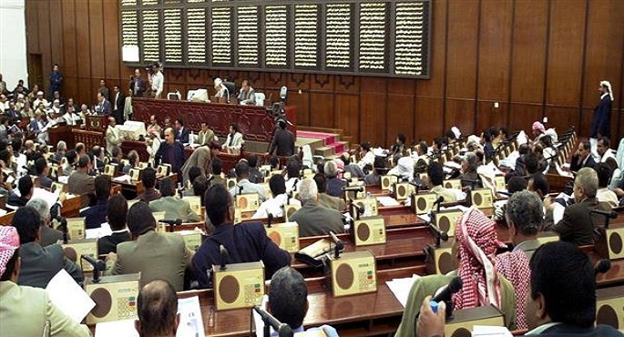 النواب اليمني يدين استهداف الحوثيين لمحافظ تعز