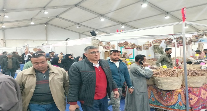 بالصور.. وزير الإسكان: جولات لرؤساء أجهزة 4 مدن بمقار معارض أهلاً رمضان والأسواق