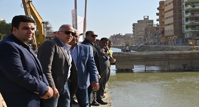 بالصور.. سويلم يتفقد مشروعات الموارد المائية والري بمحافظة السويس