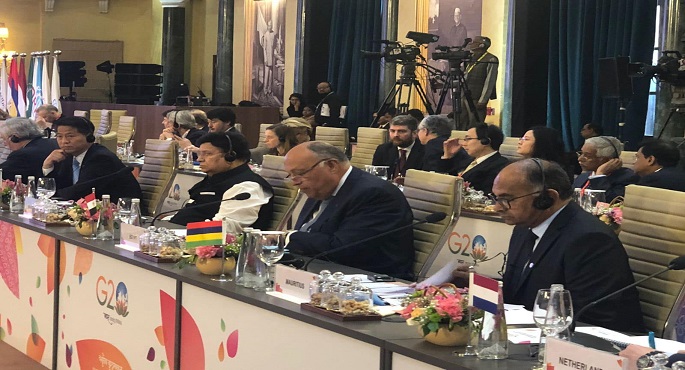 شكري يحث على دعم انخراط بنوك التنمية الدولية في مكافحة الفقر ودعم التنمية المستدامة