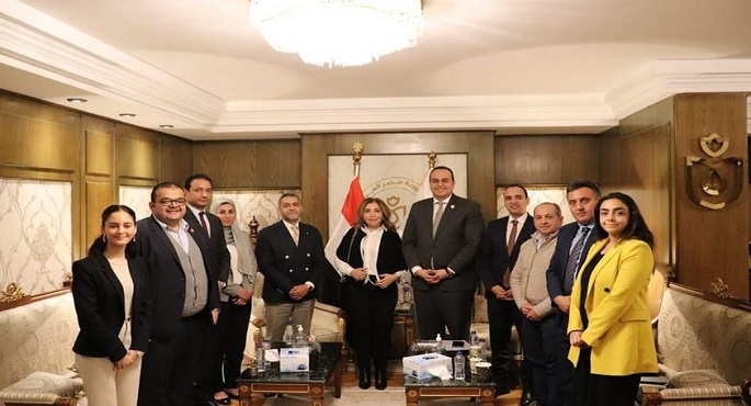رئيس هيئة الرعاية الصحية يبحث التعاون مع مؤسسة إيلومينا الرائدة عالميًا في مجال الإختبارات الجينية