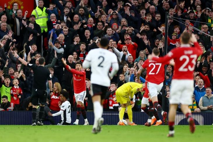 مانشستر يونايتد إلى نصف نهائي كأس الاتحاد الإنجليزي بعد الفوز على فولهام بثلاثية