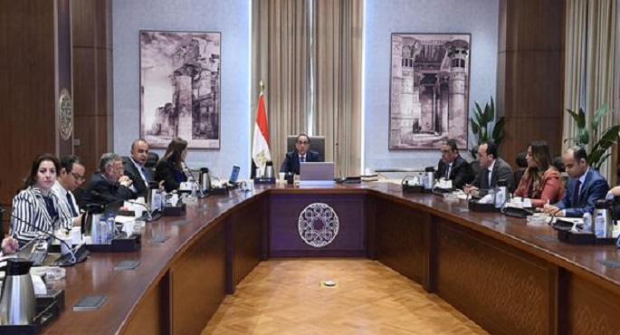 بالصور.. رئيس الوزراء يستعرض أبرز ملامح الخطة الاستثمارية للعام (2023-2024)