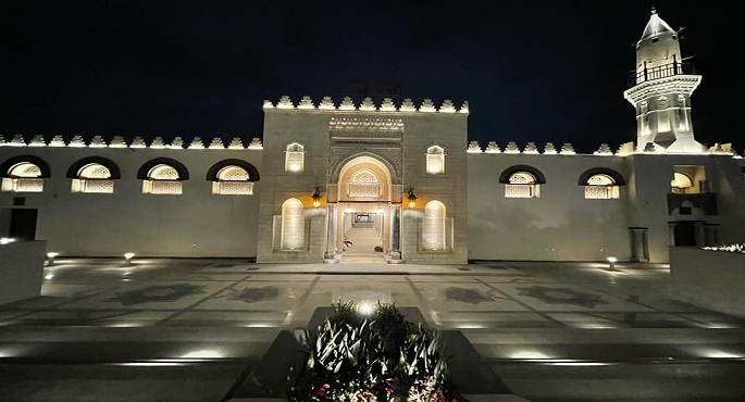 بالصور.. وزير الإسكان: مسجد عمرو بن العاص فى أبهى صورة استعدادا لرمضان بعد أعمال التطوير