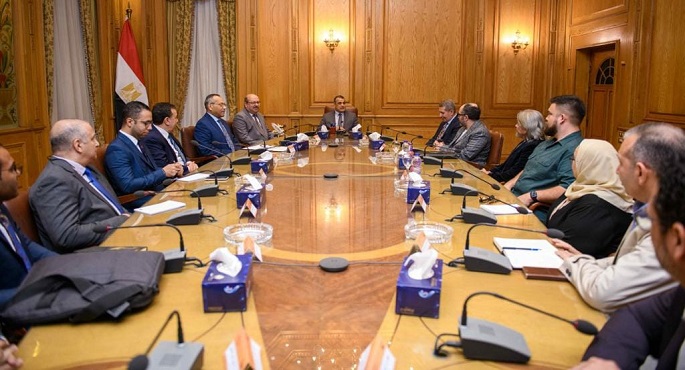 بالصور.. وزير الإنتاج الحربي يستقبل ممثلي تحالف مشروع تطوير حديقتي الحيوان والأورمان