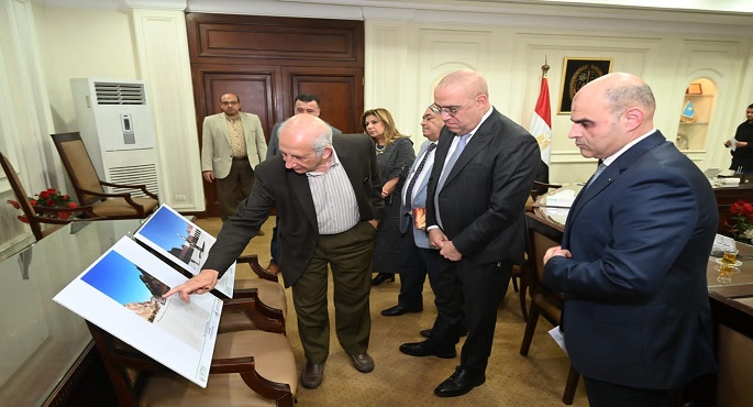 بالصور.. وزير الإسكان يستعرض التصميمات الداخلية للفنادق بمشروع تطوير موقع التجلى الأعظم