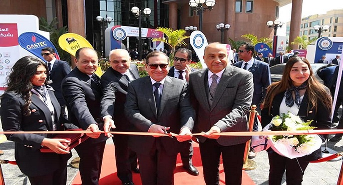 بالصور ..افتتاح أول مركز متنقل لتحويل وصيانة السيارات العاملة بالغاز الطبيعى