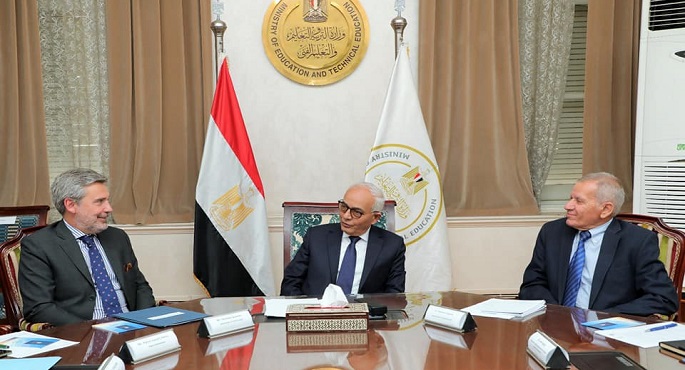 بالصور.. وزير التعليم يبحث مع سفير إيطاليا بالقاهرة أوجه التعاون المشترك لتطوير التعليم قبل الجامعي