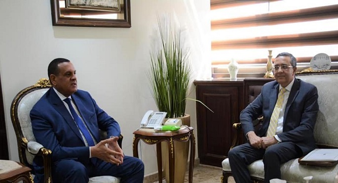 وزير التنمية المحلية يبحث مع سفير الهند مجالات التعاون المشترك بين الجانبين