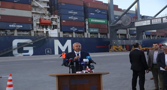 وزير النقل يشهد استقبال  “CMA CGM THAMES” محملة بـ10000 حاوية