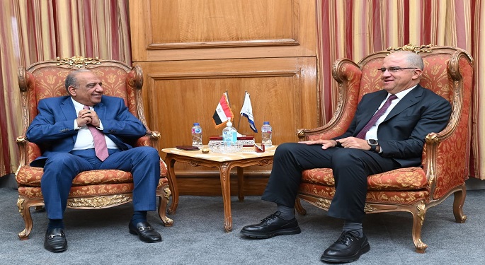 وزير قطاع الأعمال: نحرص على تشغيل المصانع بكامل طاقتها وزيادة الإنتاج