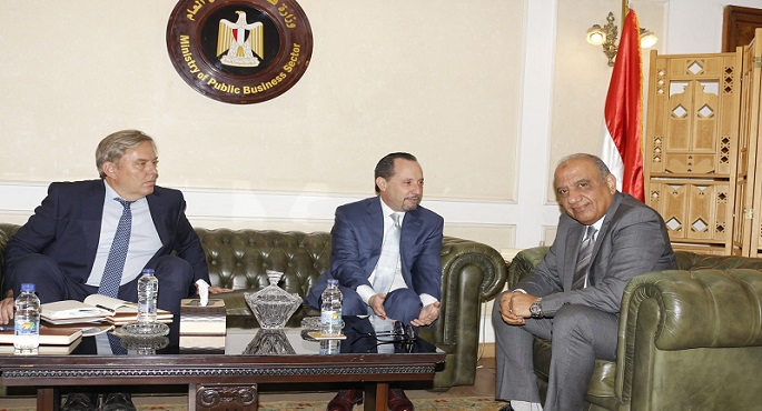 وزير قطاع الأعمال العام يبحث مع القائم بأعمال السفير الأمريكي بالقاهرة سبل تعزيز التعاون