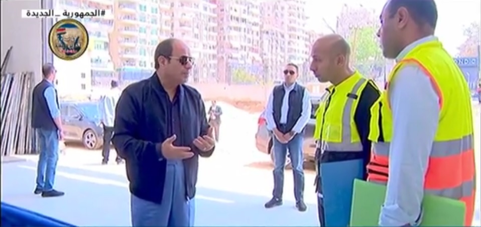 بالفيديو.. الرئيس السيسي يقوم بجولة تفقدية موسعة بالقاهرة لمتابعة جهود إنشاء أسواق النصف جملة