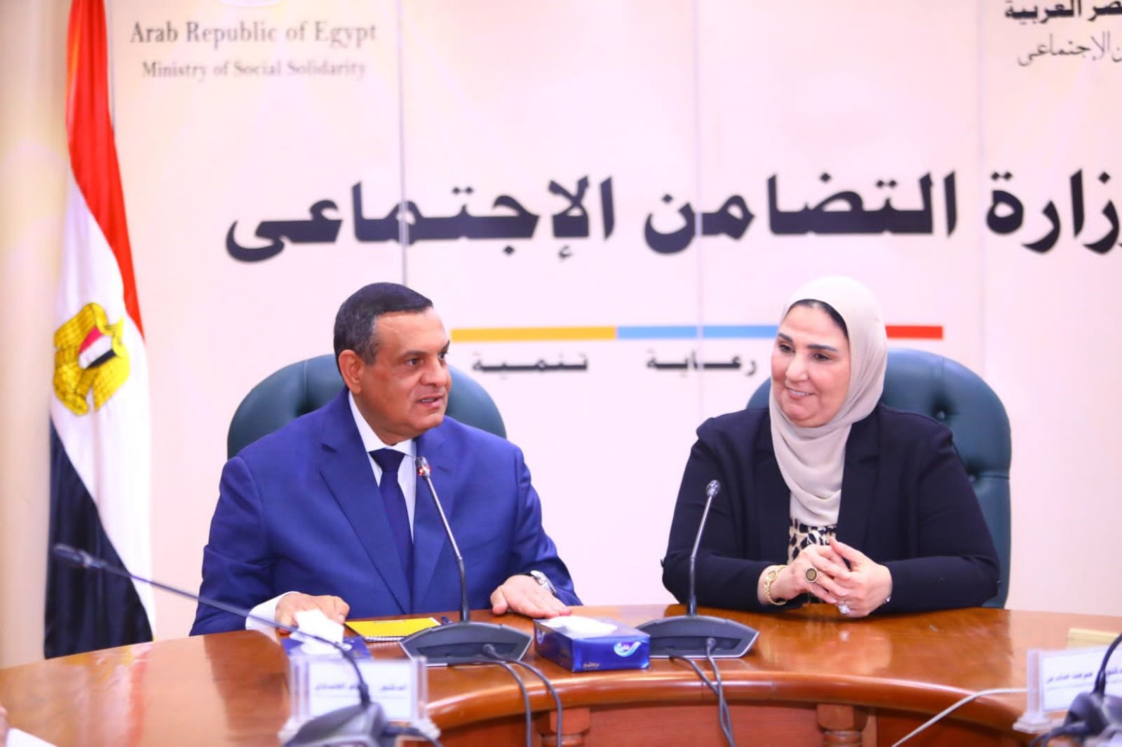 بالصور..توقيع بروتوكول تعاون بين التضامن الاجتماعي والتنمية المحلية لتسويق المنتجات اليدوية والتراثية