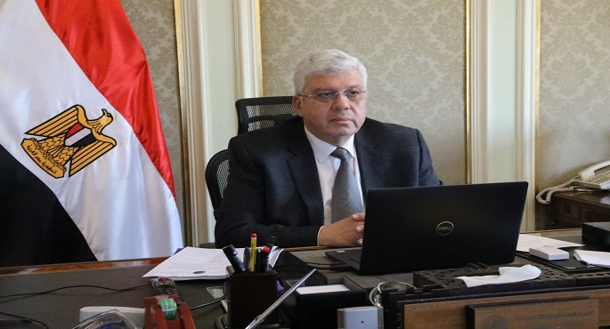 وزير التعليم العالي يرأس اجتماع المعهد القومي للبحوث الفلكية والجيوفيزيقية