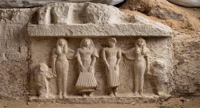 بالصور.. الكشف عن مقبرة أثرية بمنطقة سقارة تعود لعصر الرعامسة