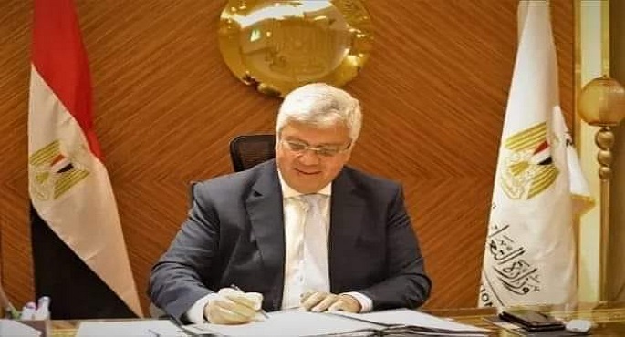وزير التعليم العالي يوجه برفع درجة الاستعداد بالمستشفيات الجامعية خلال عيد الفطر المبارك