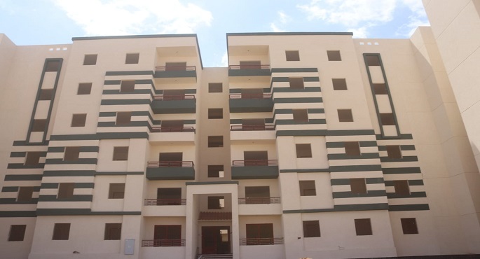 بالصور .. وزير الإسكان يتابع أعمال تنفيذ 276 عمارة بالمبادرة الرئاسية “سكن كل المصريين” بمدينة العاشر من رمضان