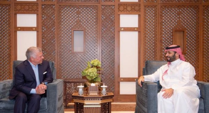 العاهل الأردني يعقد اجتماعًا مع ولي العهد السعودي في جدة