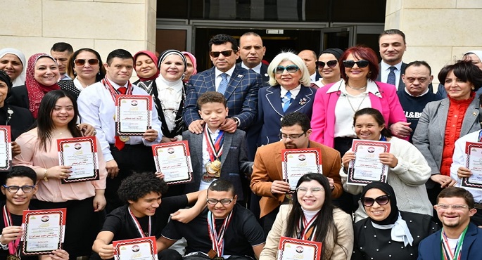 بالصور..وزير الرياضة: توجيهات رئاسية لتيسير إجراءات دمج ذوي الهمم في المجالات الشبابية