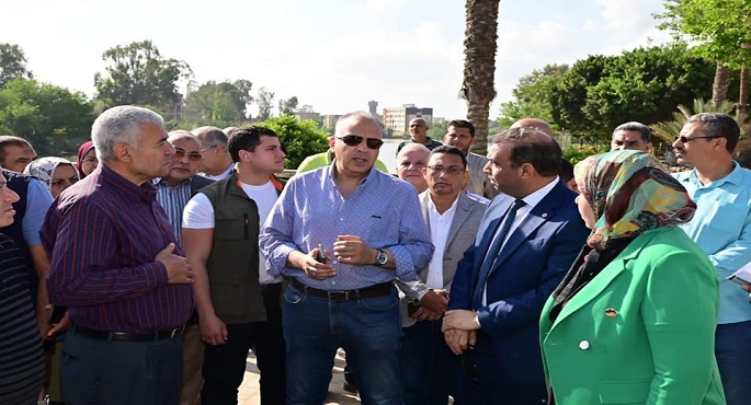 بالصور..وزير الري يتفقد أعمال تطهير الترع بمحافظة المنوفية فى إطار الإستعداد لفترة أقصى الإحتياجات