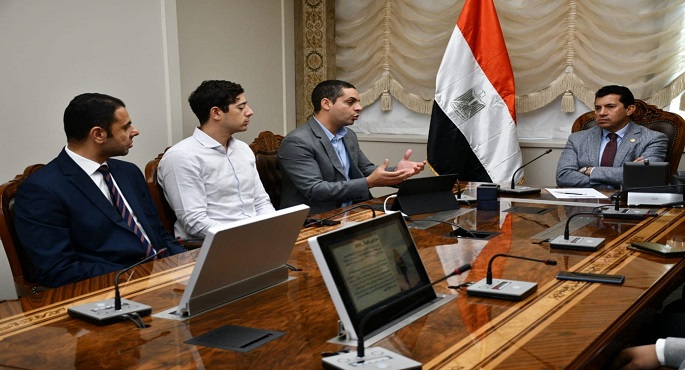 بالصور..صبحي يناقش الخطوات التنفيذية لاستضافة ماراثون الرمال  بالفيوم