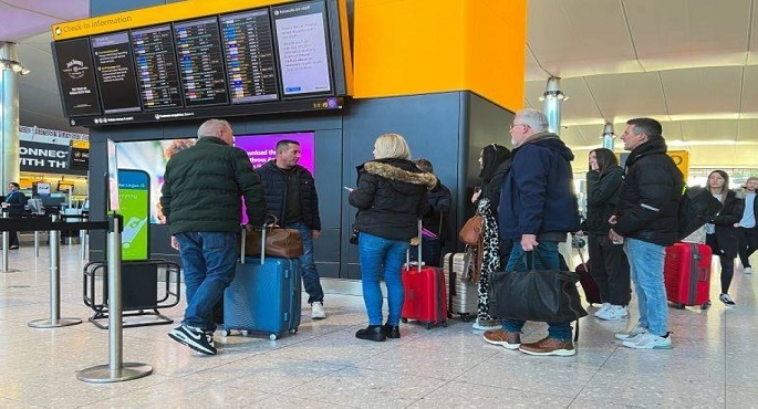 الإضرابات تشل مطارات بريطانيا وفرنسا والبرتغال