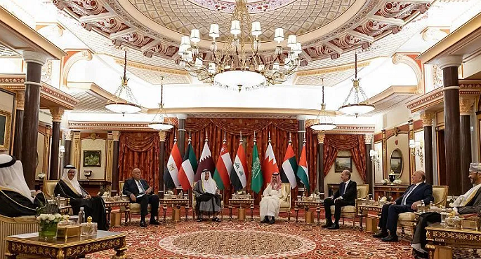 في بيانه الختامي .. اجتماع جدة يدين الاعتداءات الاسرائيلية ويدعو لحل الأزمة الانسانية بسوريا