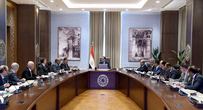 بالصور ..رئيس الوزراء يتابع جهود تطوير الشركة الوطنية للطيران والخطط المستقبلية لها