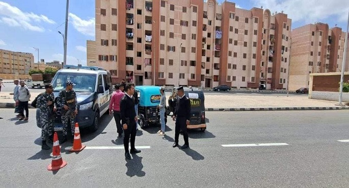 بالصور.. وزير الإسكان يصدر قراراً لإزالة تعديات ومخالفات بناء بالساحل الشمالي الغربي