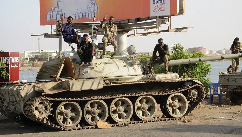 الجارديان : استمرار القتال في السودان رغم اتفاق وقف إطلاق النار