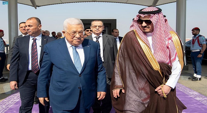 الرئيس الفلسطيني يبدأ زيارة رسمية إلى السعودية