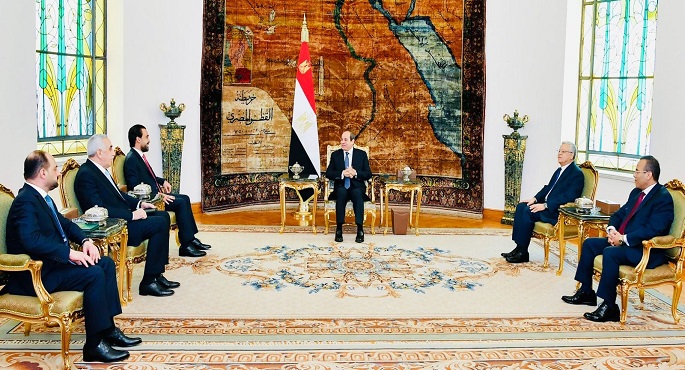 الرئيس السيسي يؤكد حرص مصر على مواصلة تعزيز التعاون مع العراق في جميع المجالات