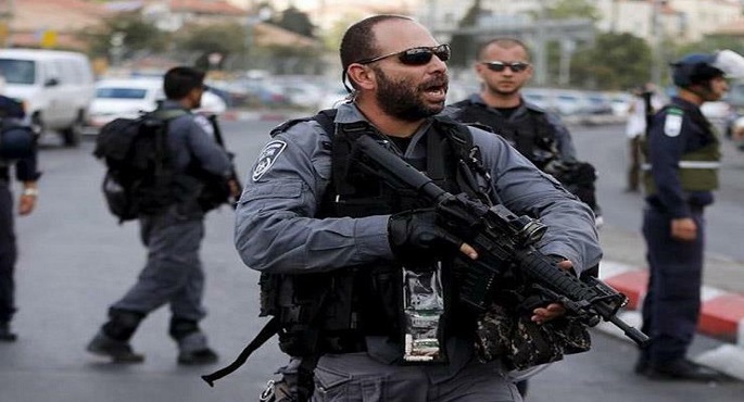 إعلام عبرى: مقتل شخص وإصابة آخرين جراء عملية طعن فى تل أبيب