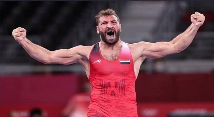 وزير الرياضة يهنئ لاعبي المصارعة والسلاح بحصد ذهبية وبرونزية بطولة العالم