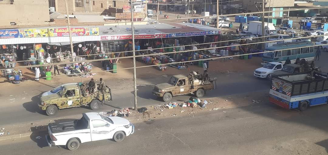انتشار أمني مكثف وإغلاق جسور في الخرطوم تحسبا لمسيرات احتجاجية