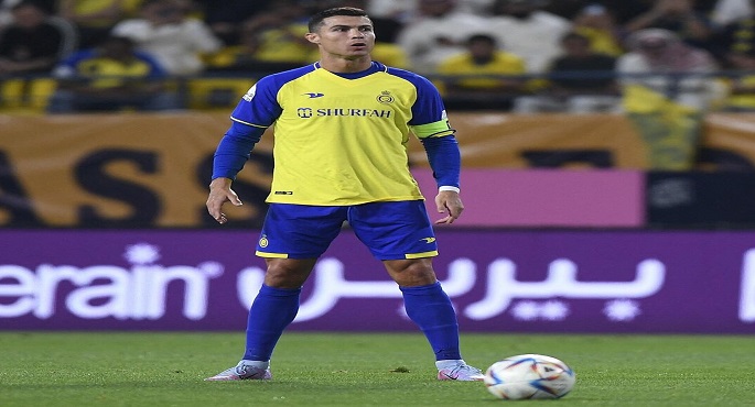 رونالدو أول لاعب يسجل هدف في 600 مباراة مختلفة متفوقًا على ميسي