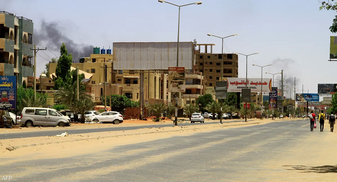 رغم الهدنة المعلنة.. اشتباكات عنيفة بين الجيش السوداني والدعم السريع في محيط القصر الرئاسي